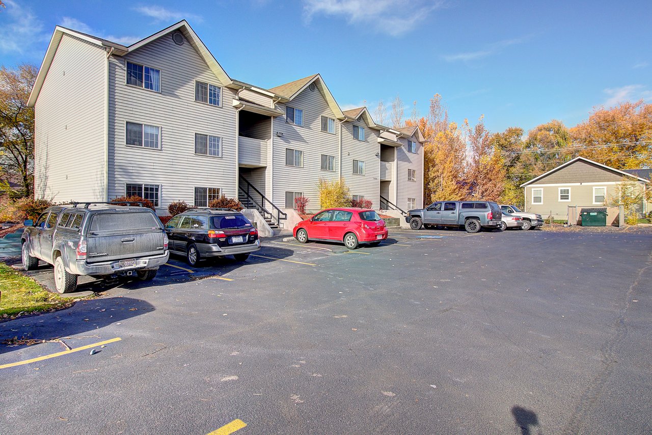The Willows Apartments 