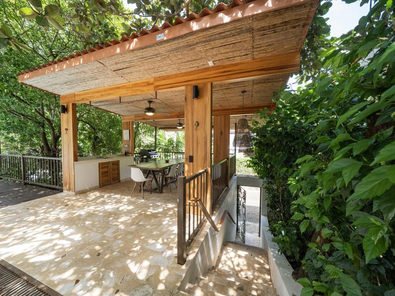 Casa Plumeria | Modern Elegance and Tropical Tranquility Near Tamarindo