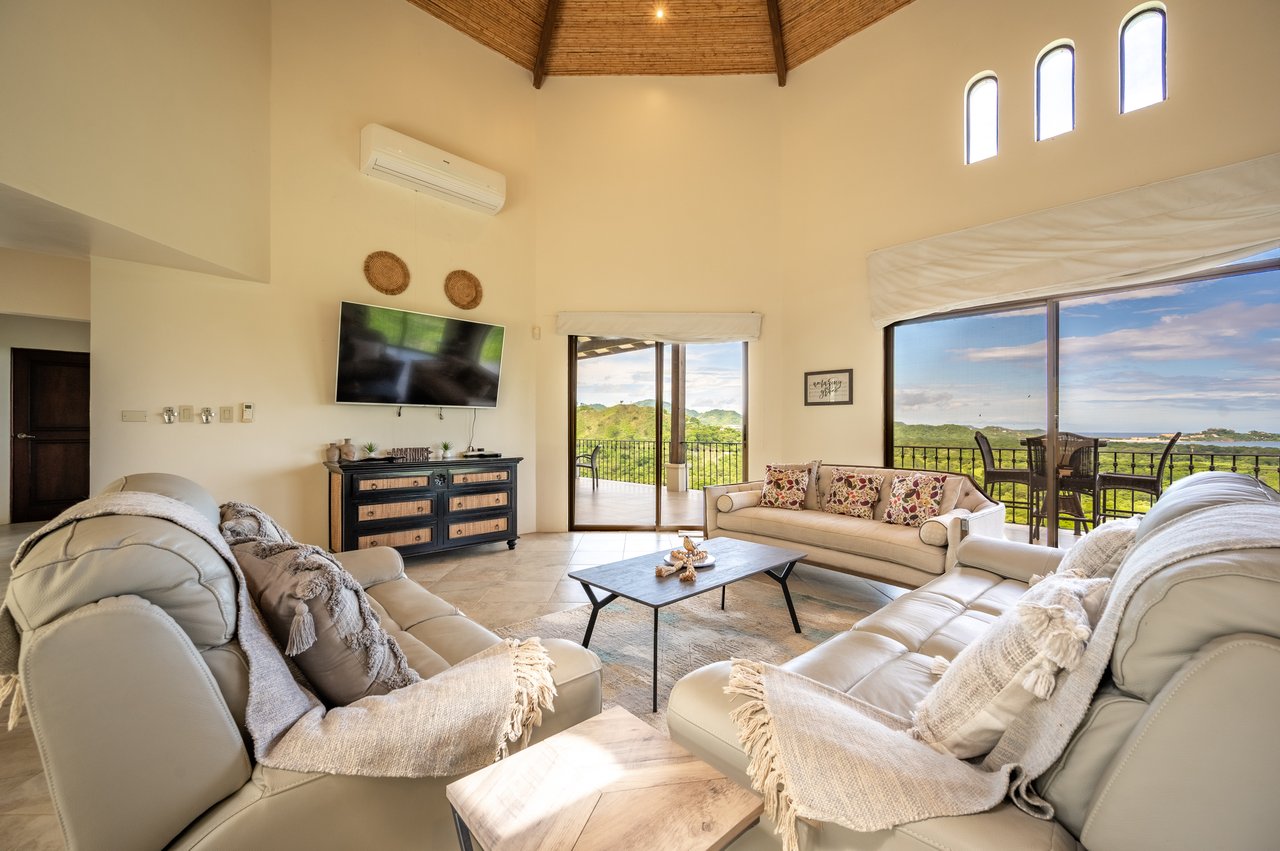 Casa de la Promesa, Vistas de Flamingo , Playa Potrero, Guanacaste