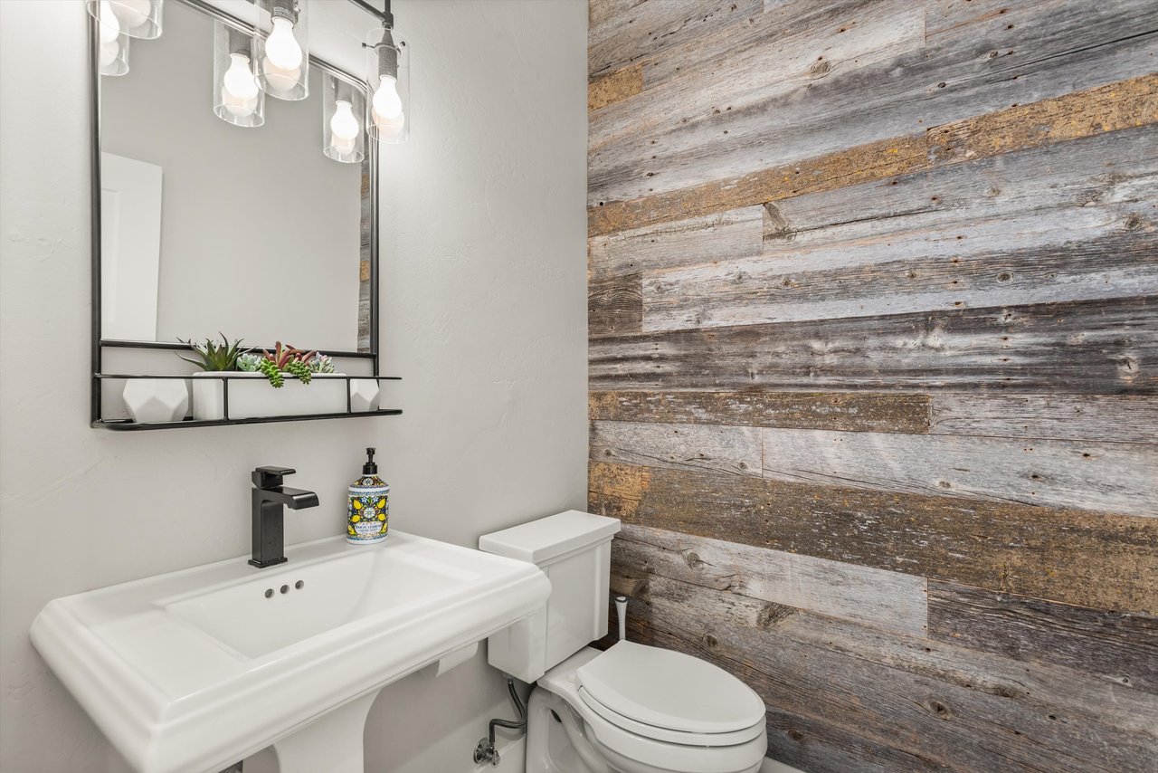 Your New Willits Home Awaits