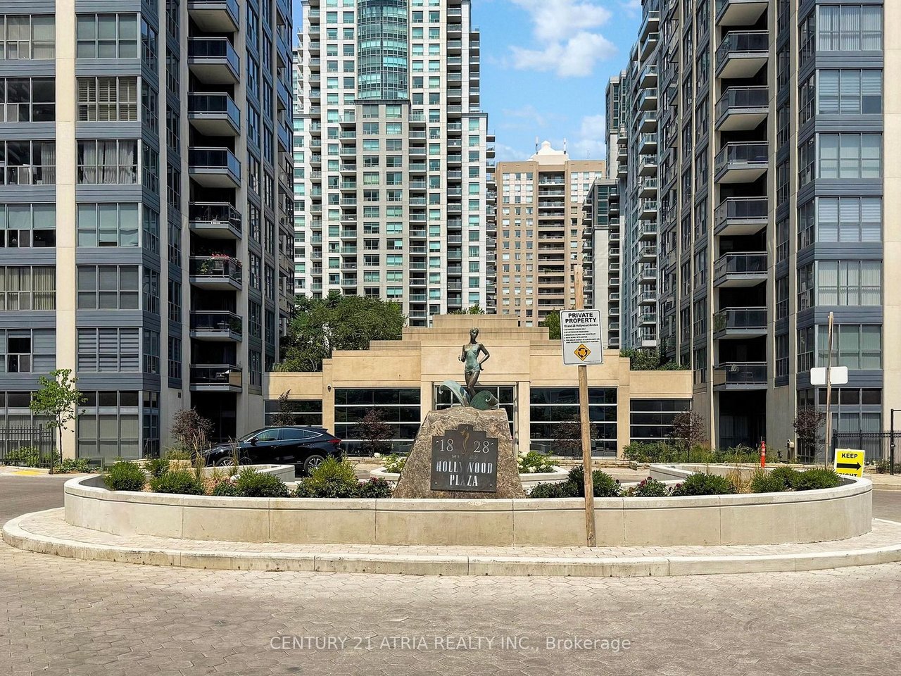 WILLOWDALE PENTHOUSE