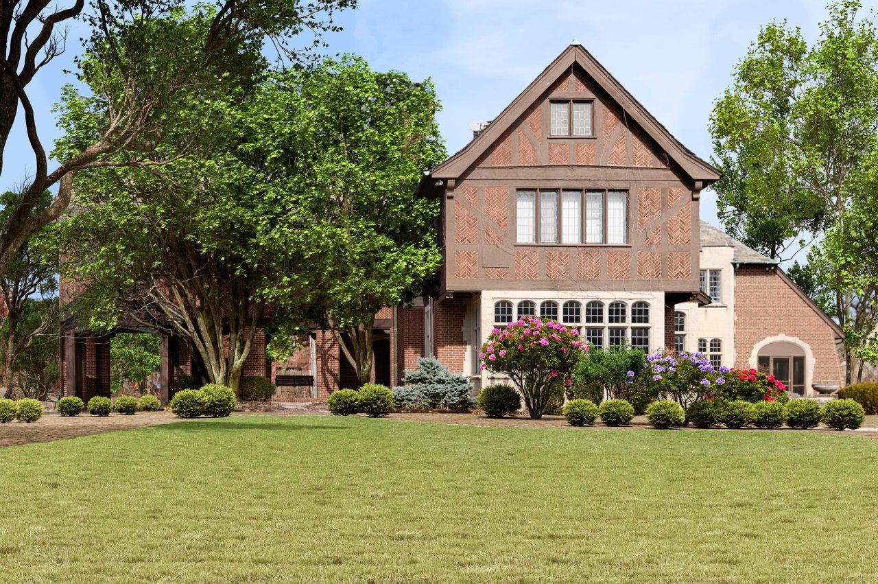 Beverly House on A Hill