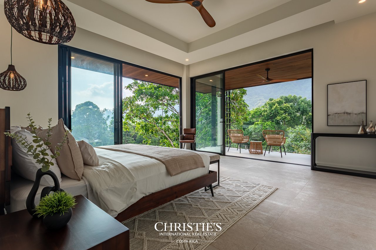 New Modern Tropical Villa 