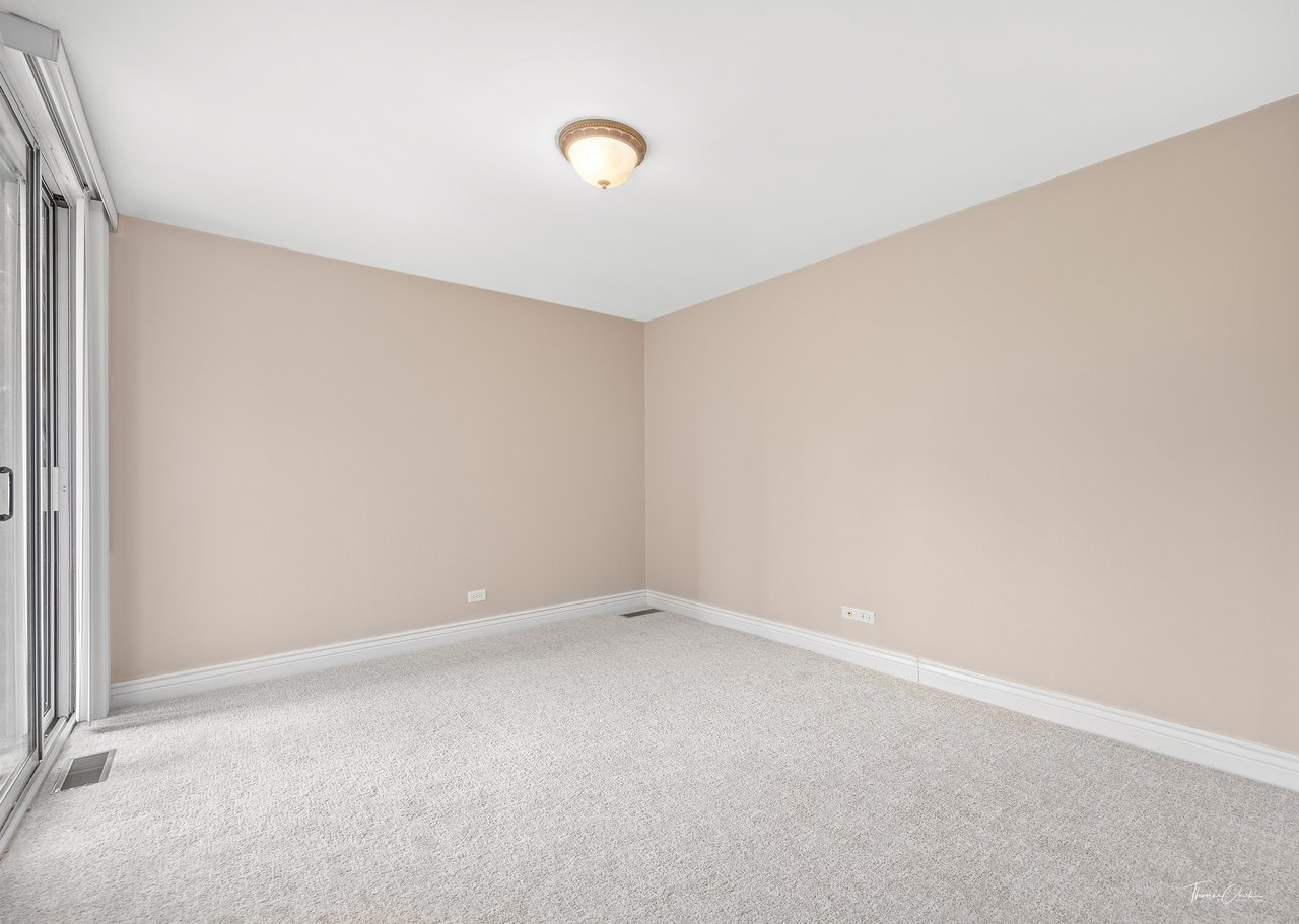 5950 OAKWOOD Drive Unit: 1D