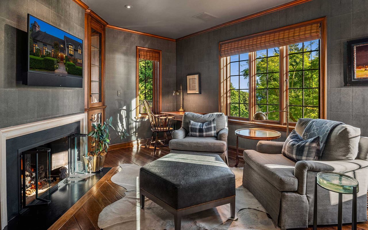 Historic Waterfront Estate in Magnolia