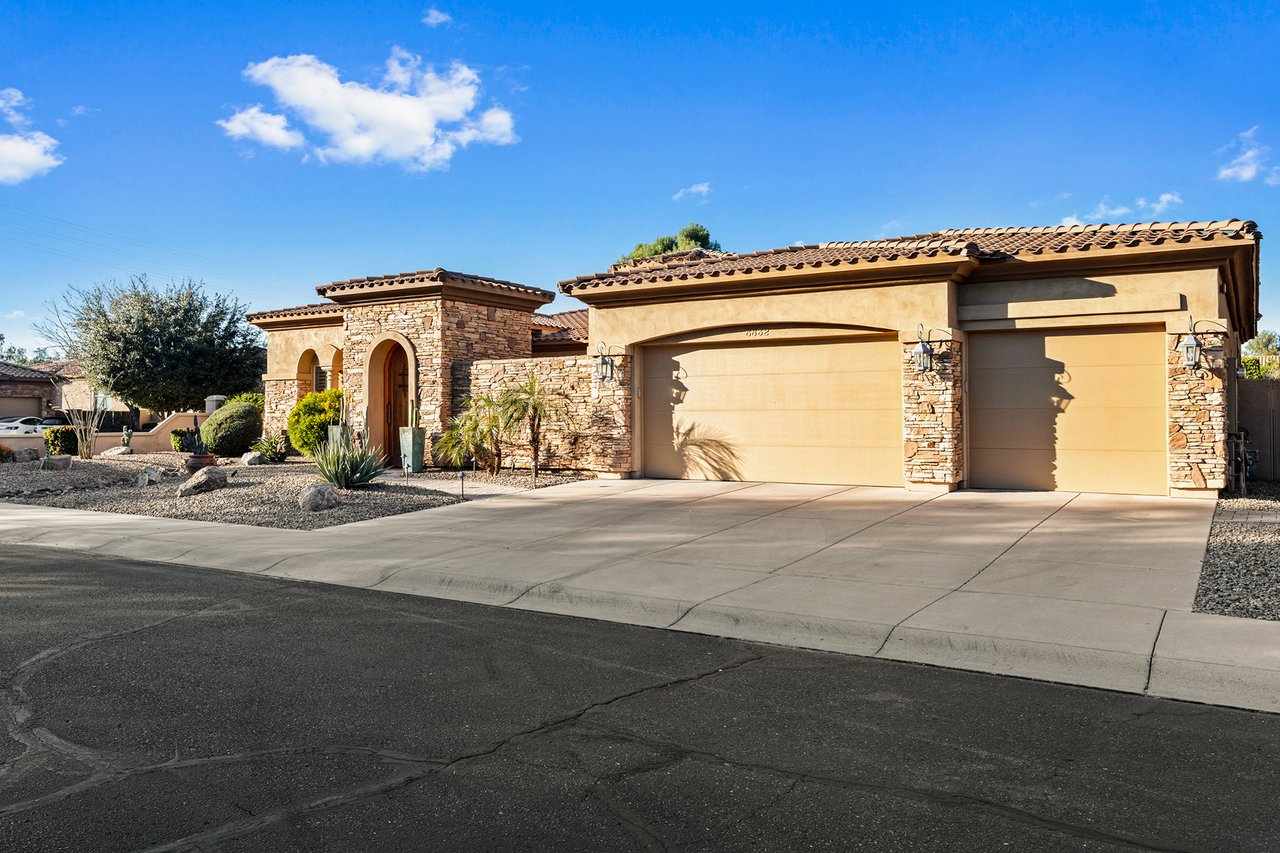 8832 E WETHERSFIELD Road