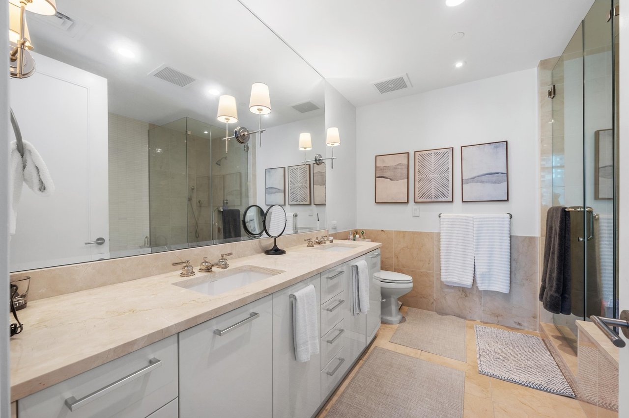 200 Congress Ave #13A