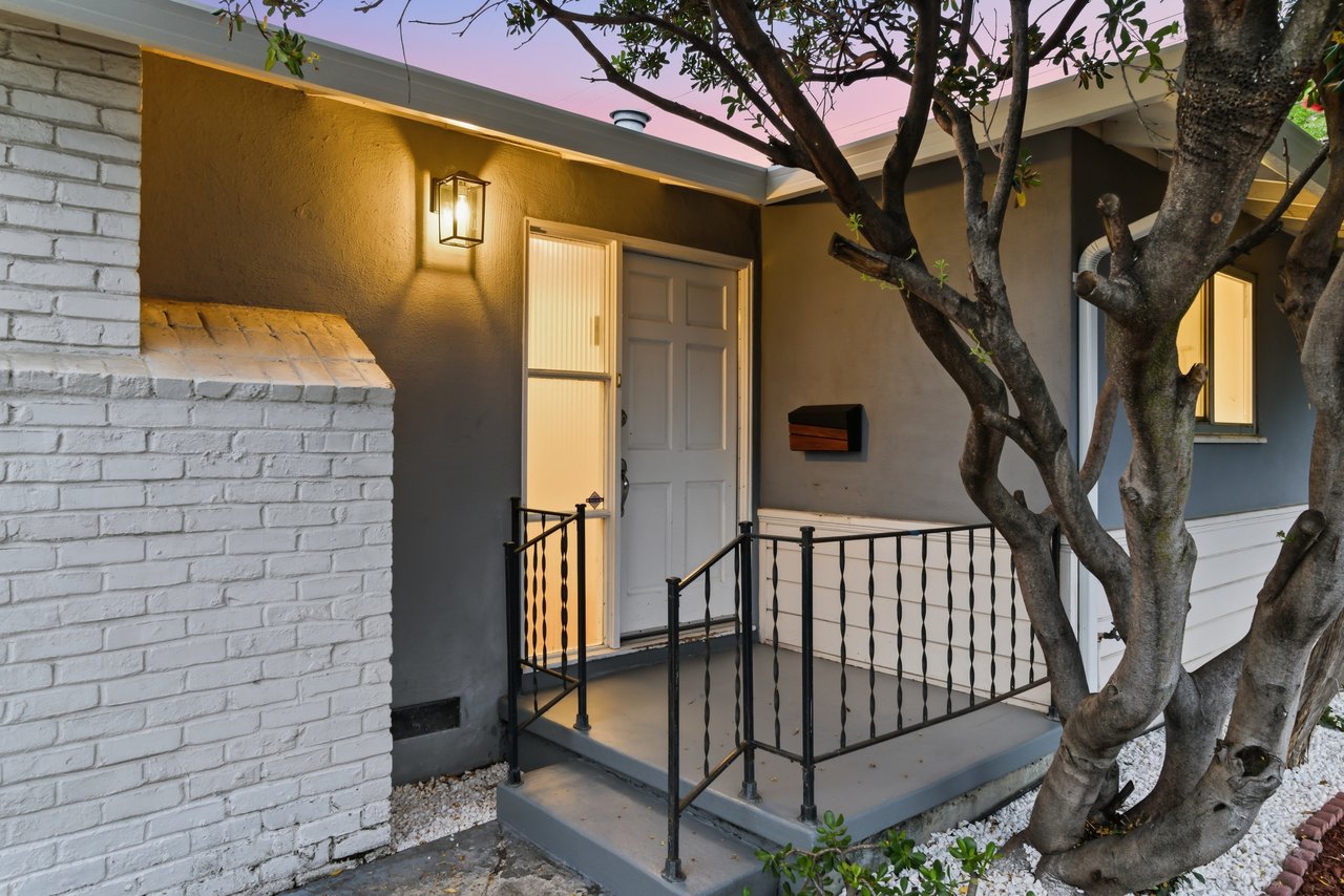 3240 Santa Maria Avenue