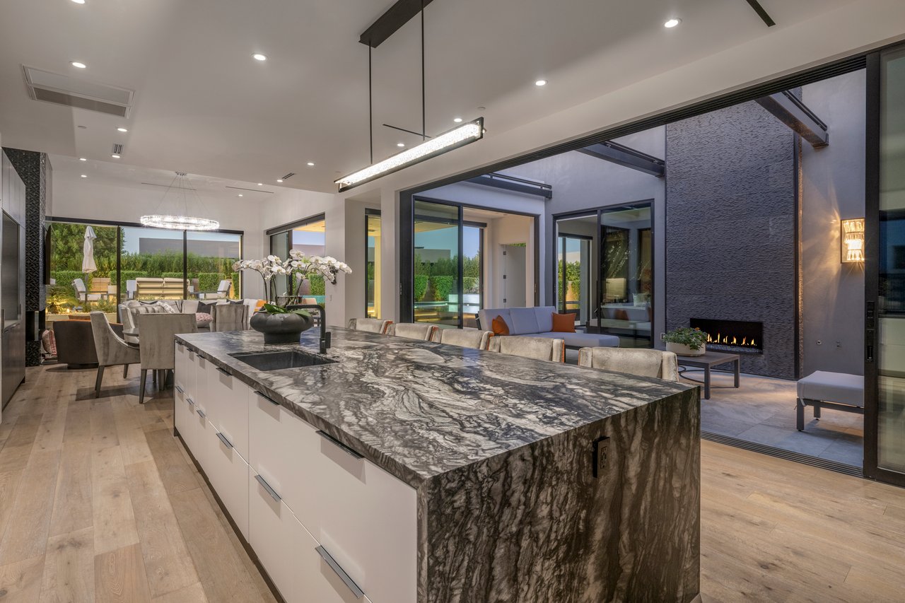 6914 E Cactus Wren Road