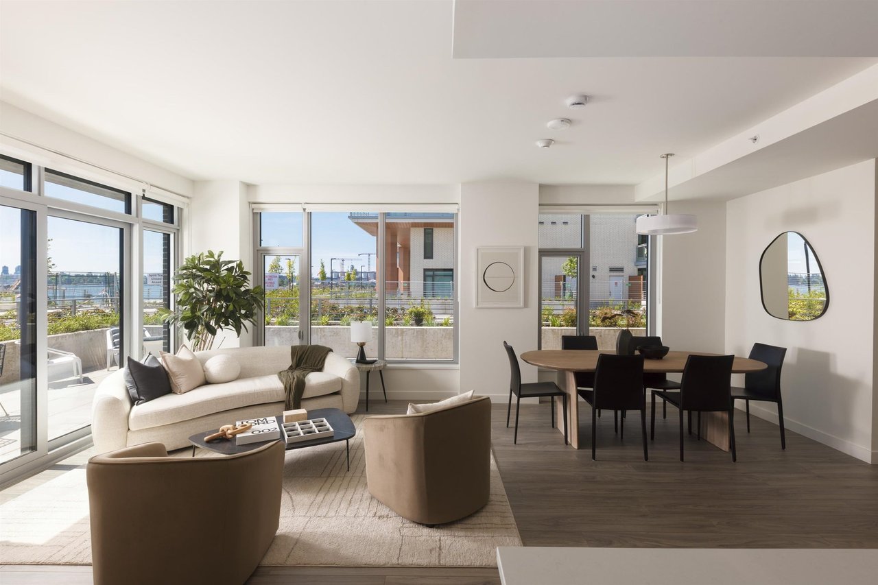 TH112-755 Harbourside Drive