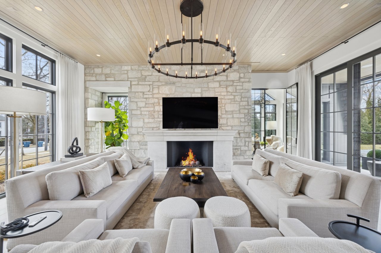 244 E 1st, Hinsdale
