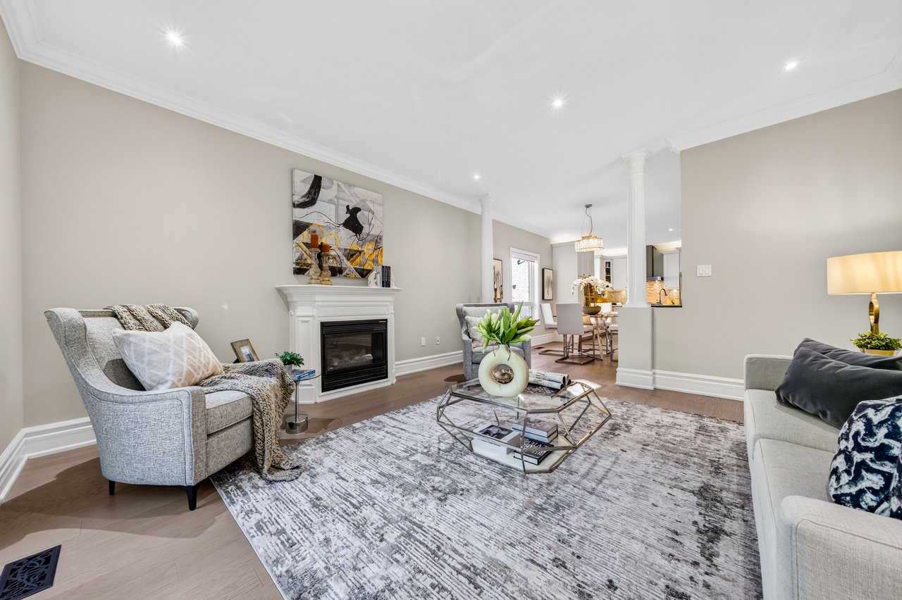 62 Fergus Ave