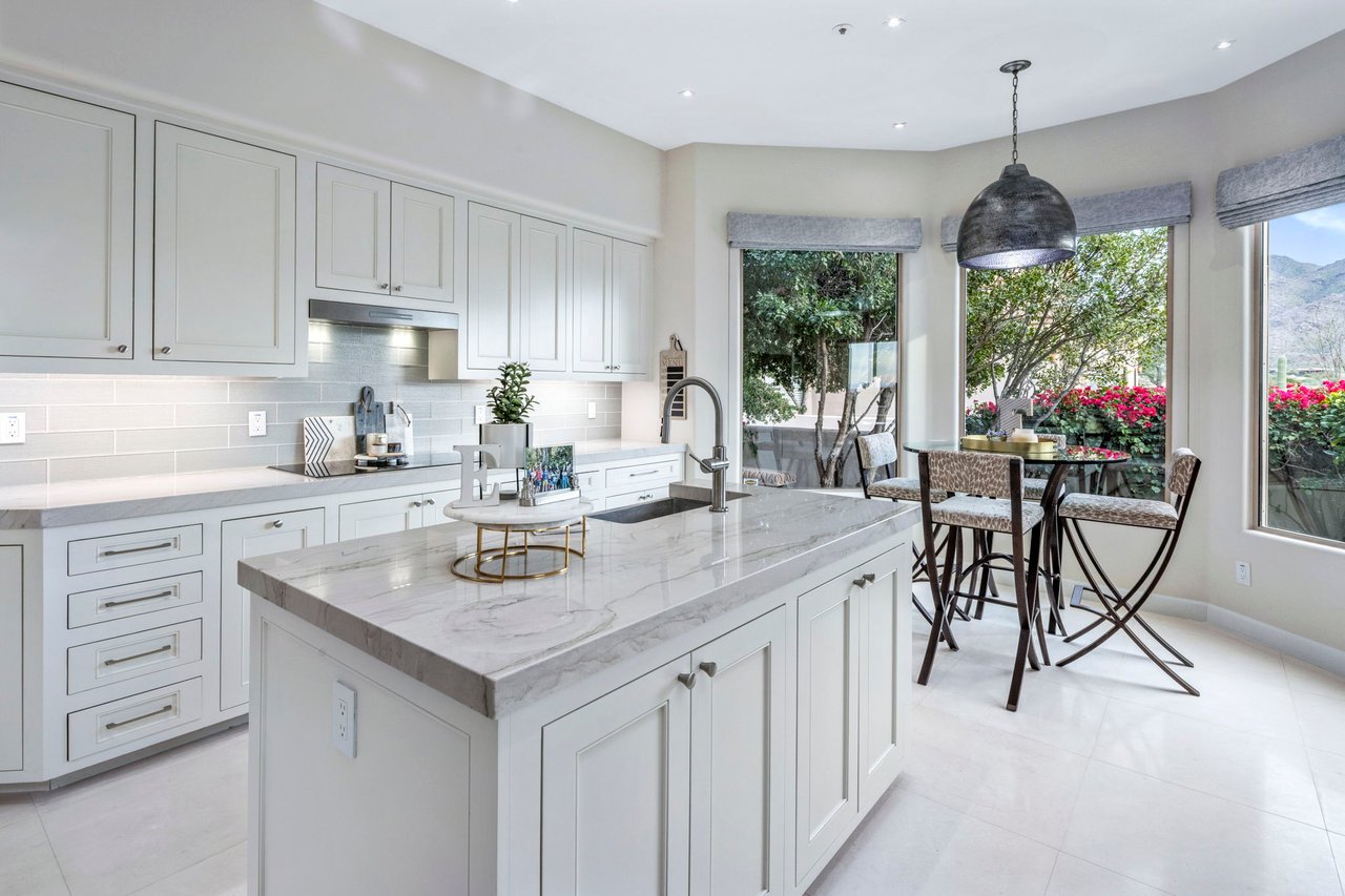 11129 E JUAN TABO Road