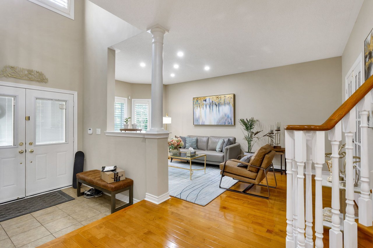 3137 Countess Crescent