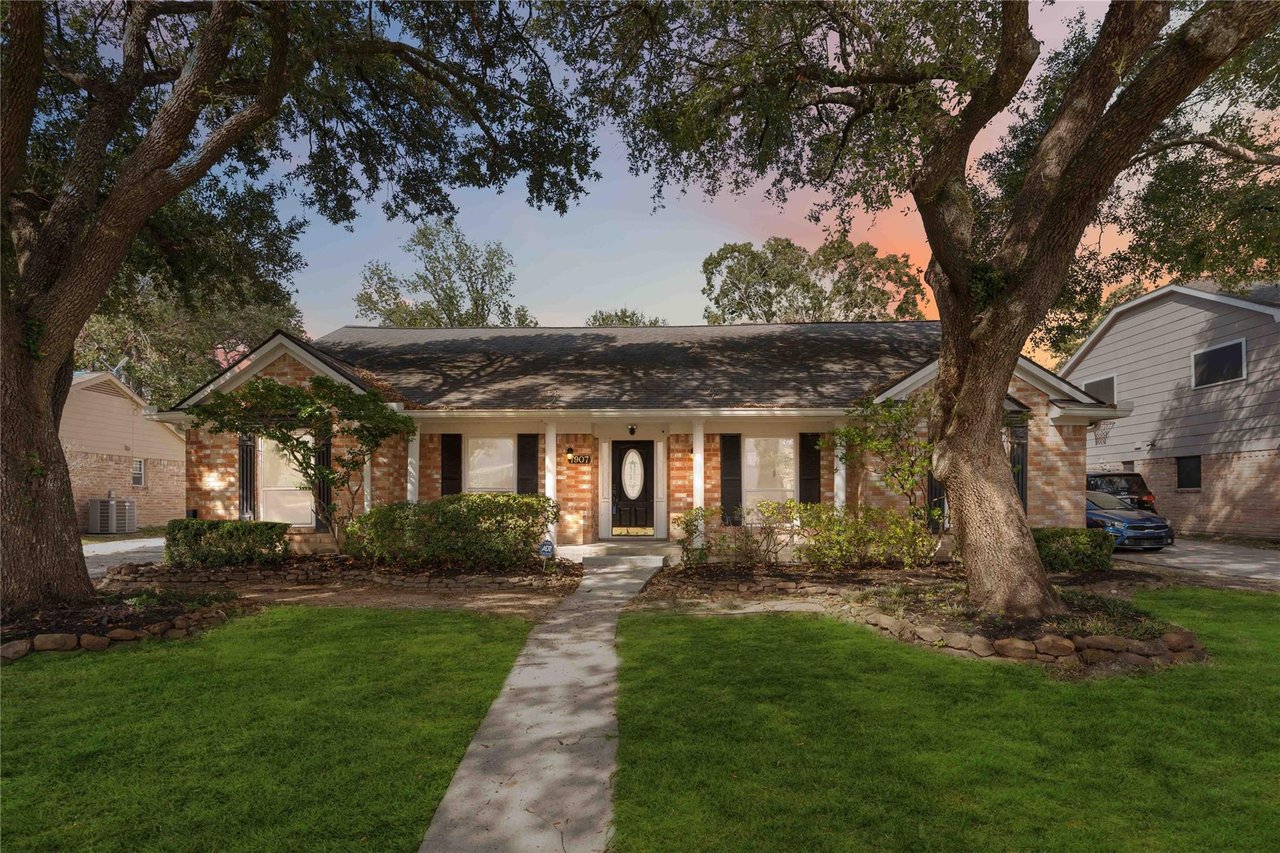 7907 12th Fairway Lane