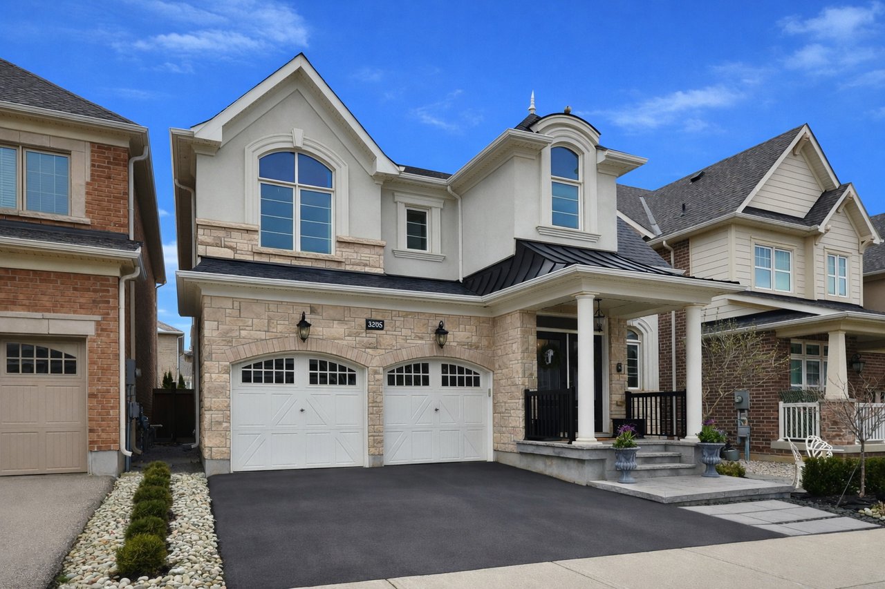 3205 Violet Gardens, Oakville