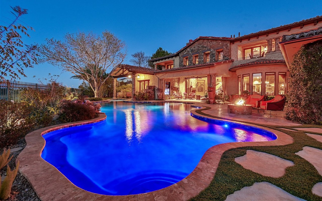 Why It's a Good Time to Buy a House Right Now!