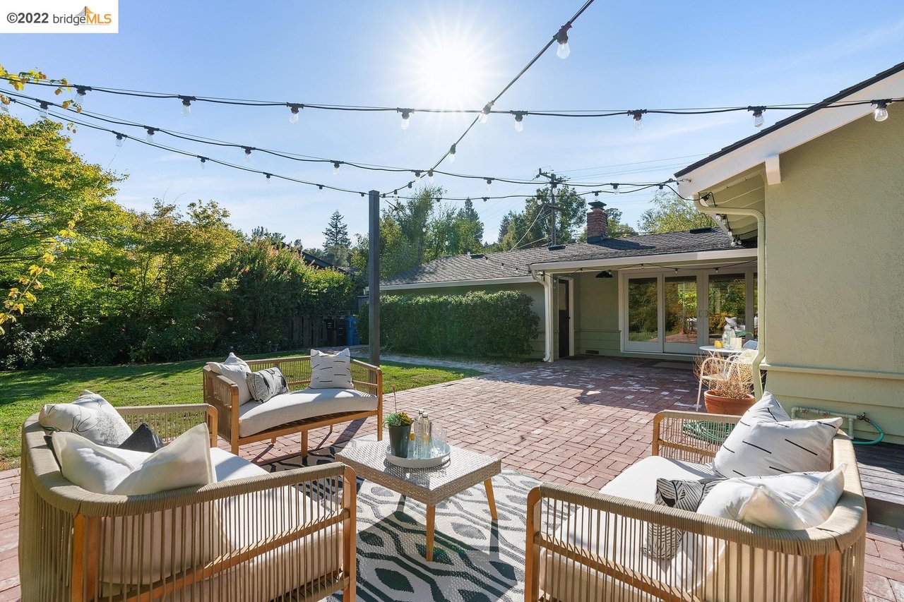 10 Woodside Dr