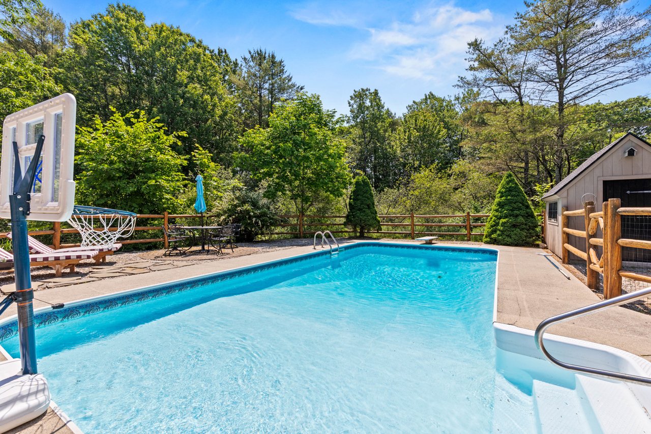 531 Ledge Road, Yarmouth