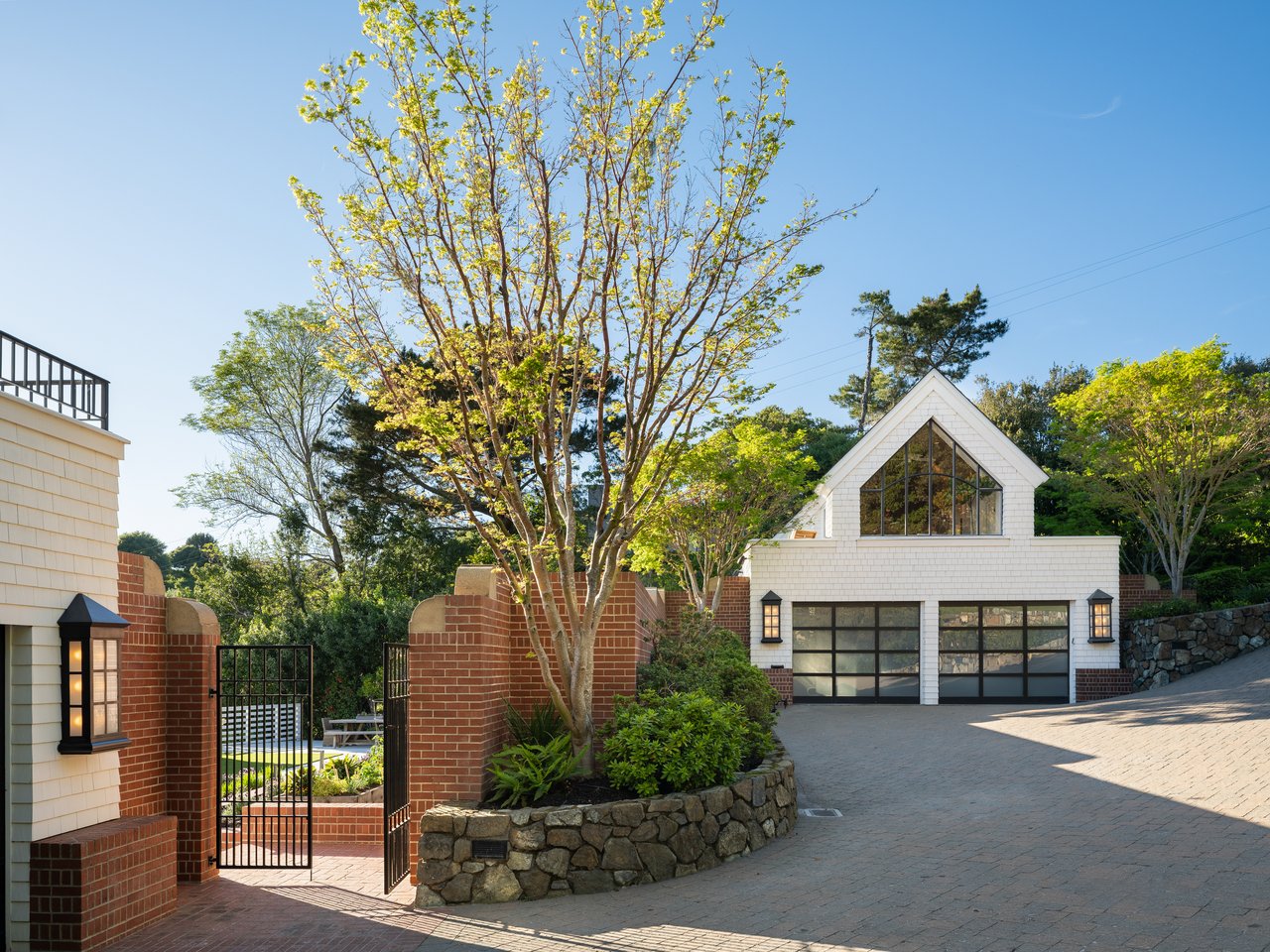 The Extraordinary Round Hill Estate