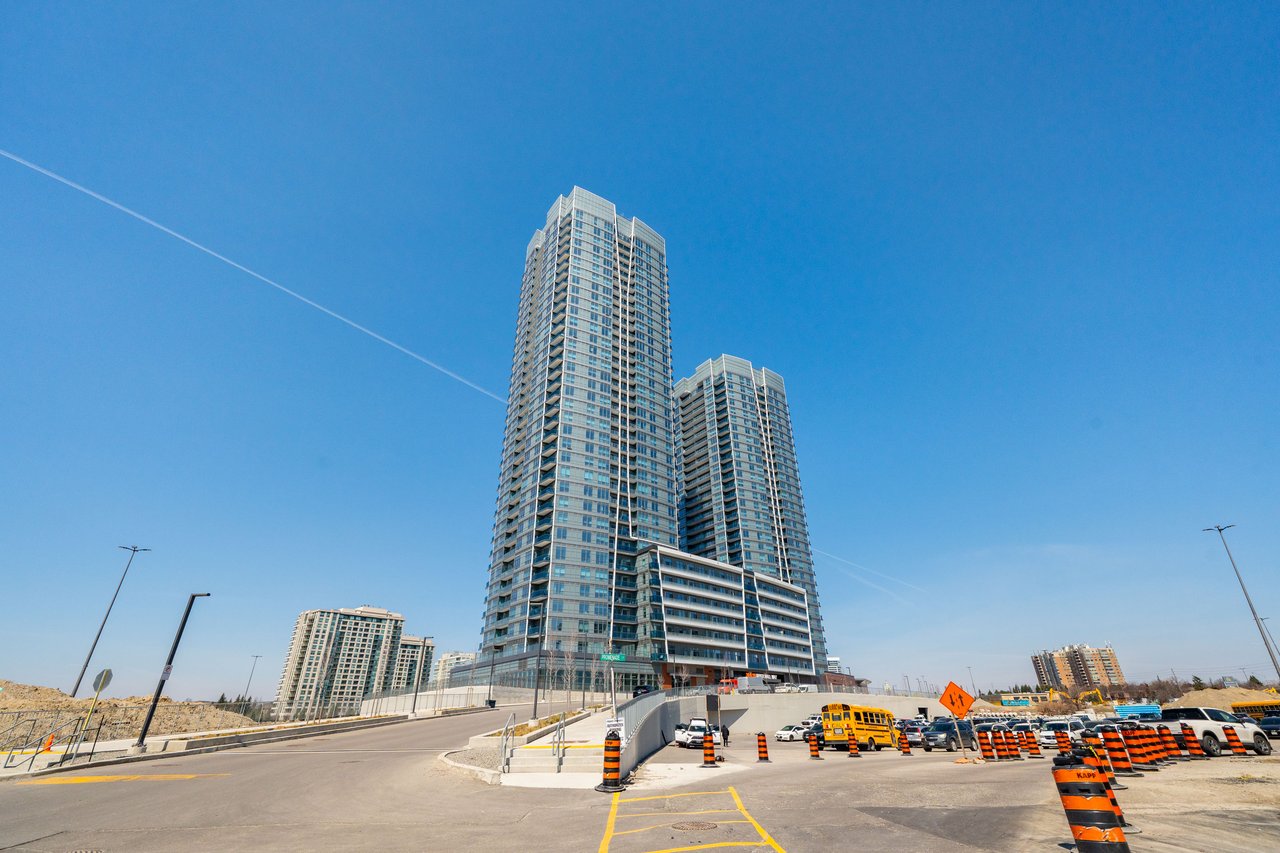 30 Upper Mall Way, A2205