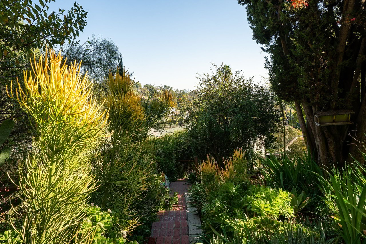 Hollywood Hills Pied de Terre - Another Off Market Sale