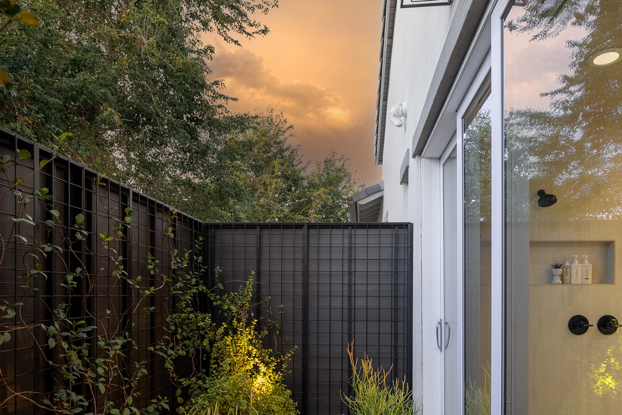 3405 E BLOOMFIELD Parkway