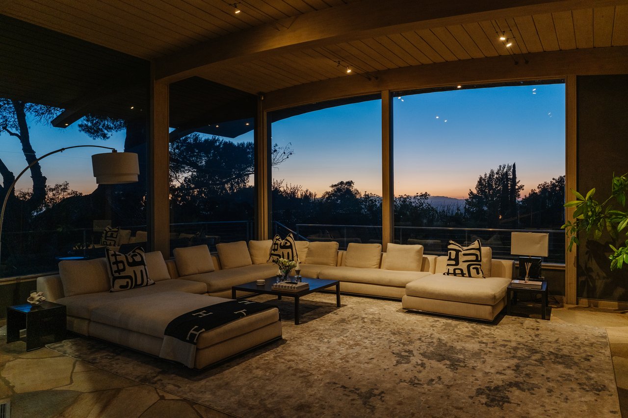 624 Cole Pl, Beverly Hills, CA 90210