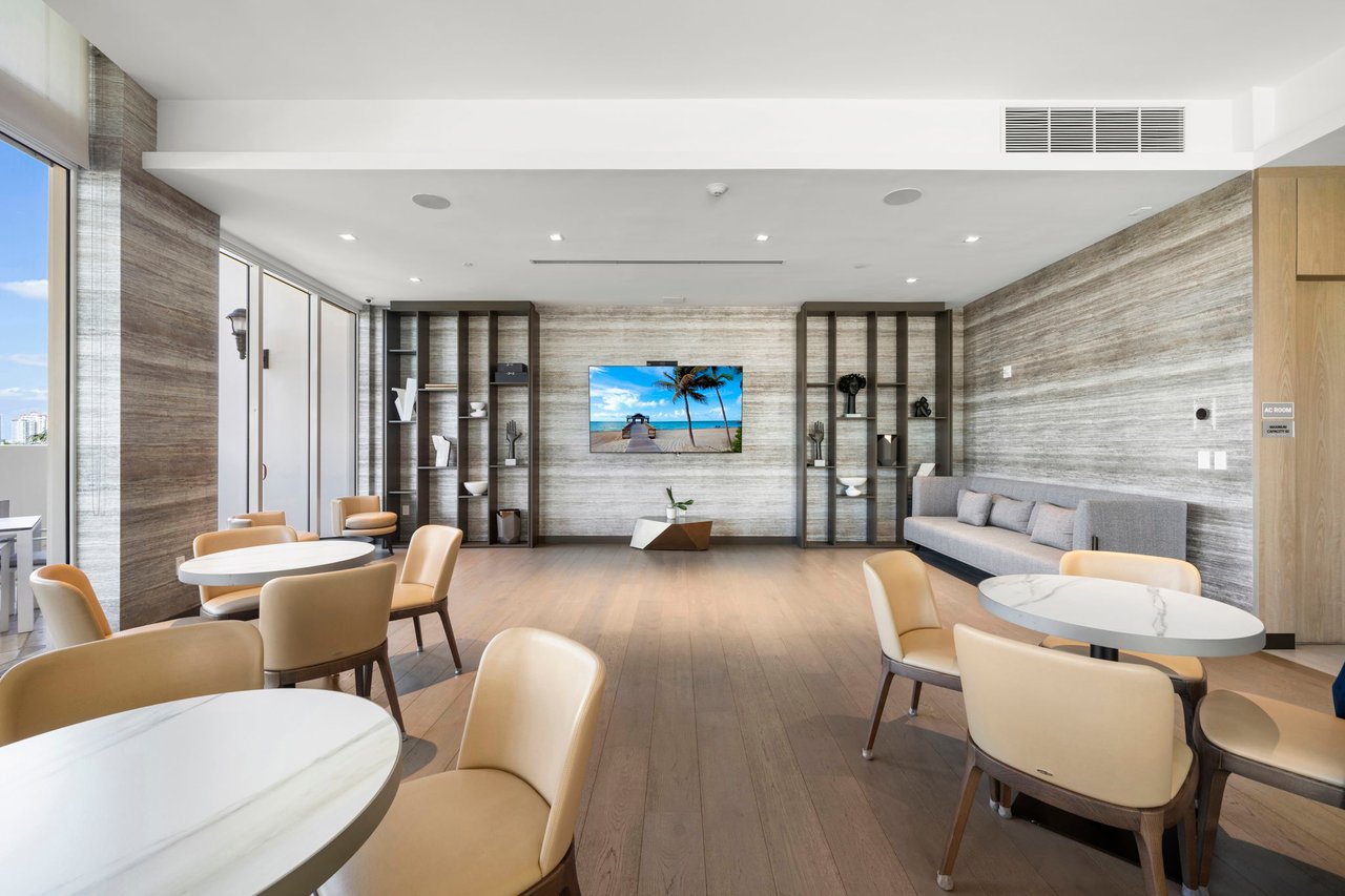 4100 Island Blvd # 1 Unit: PH-1