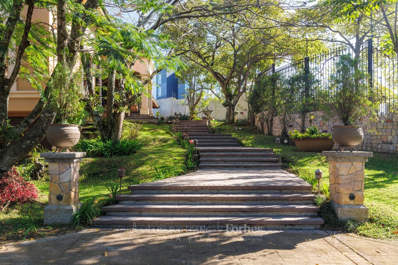 1278 - Valart Estate - An oasis in the city with mixed land use in Real Cariari