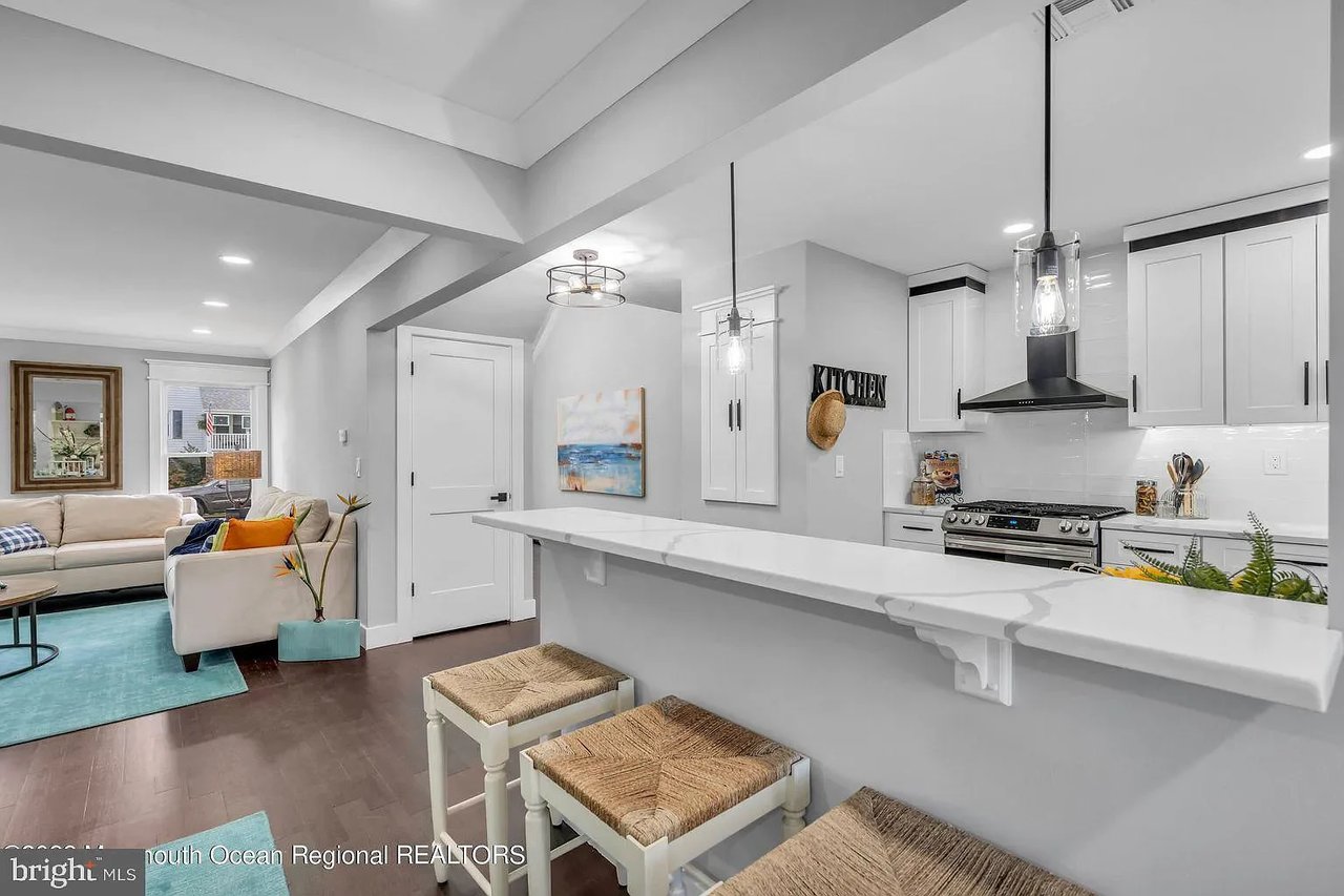 209 Seymour Ave