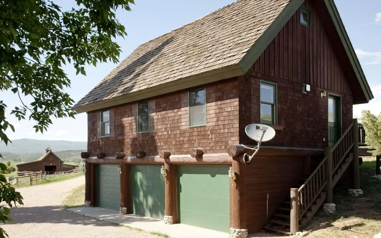 Colorado Mountain Gem Offers Convenience, Peace, and Quiet