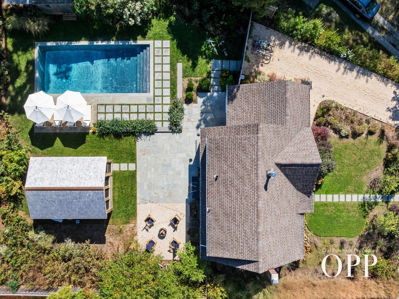 Stylish Cape Cod Retreat in Bellport Village