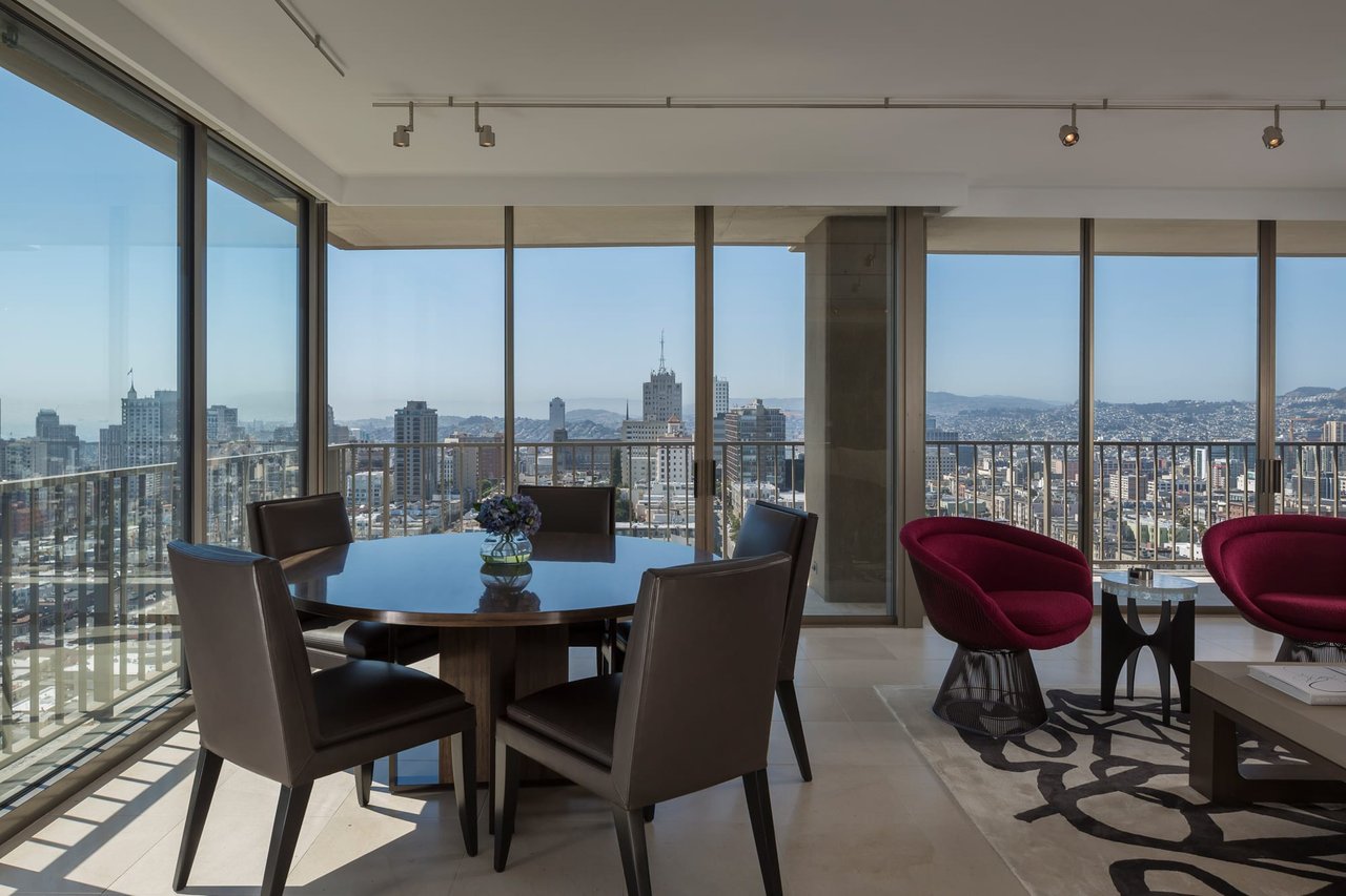 Two Bedroom Condo With Landmark Views
