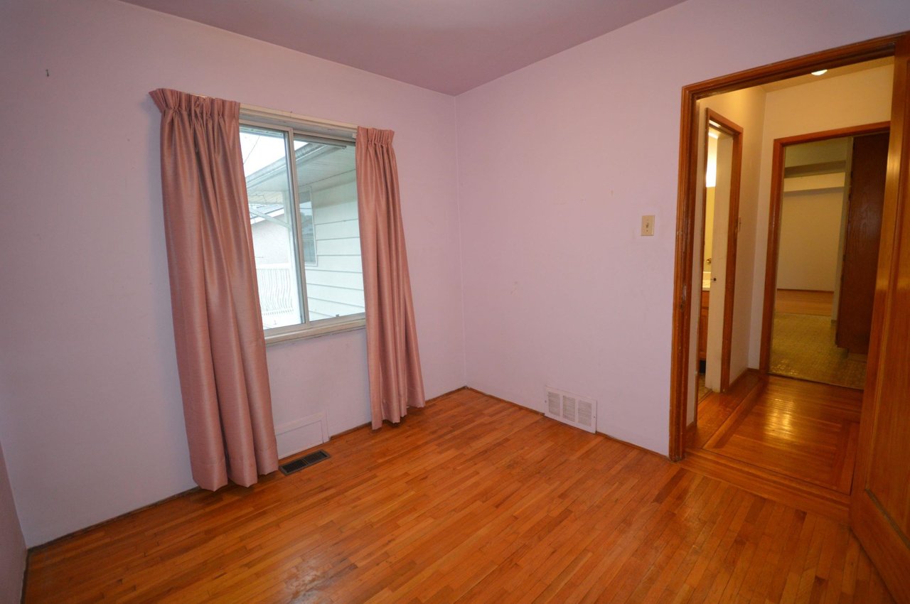 1523 Rosser Ave