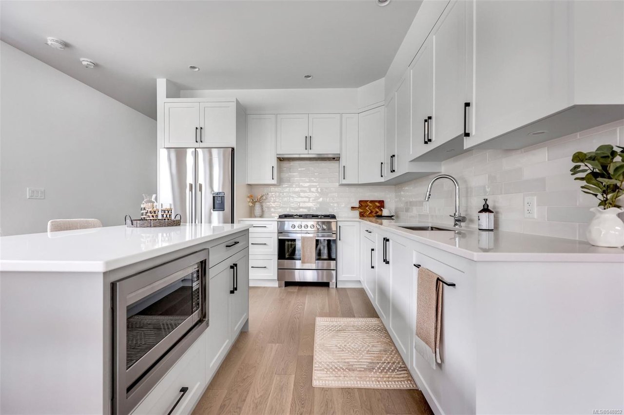 7058 Central Saanich Rd, Central Saanich