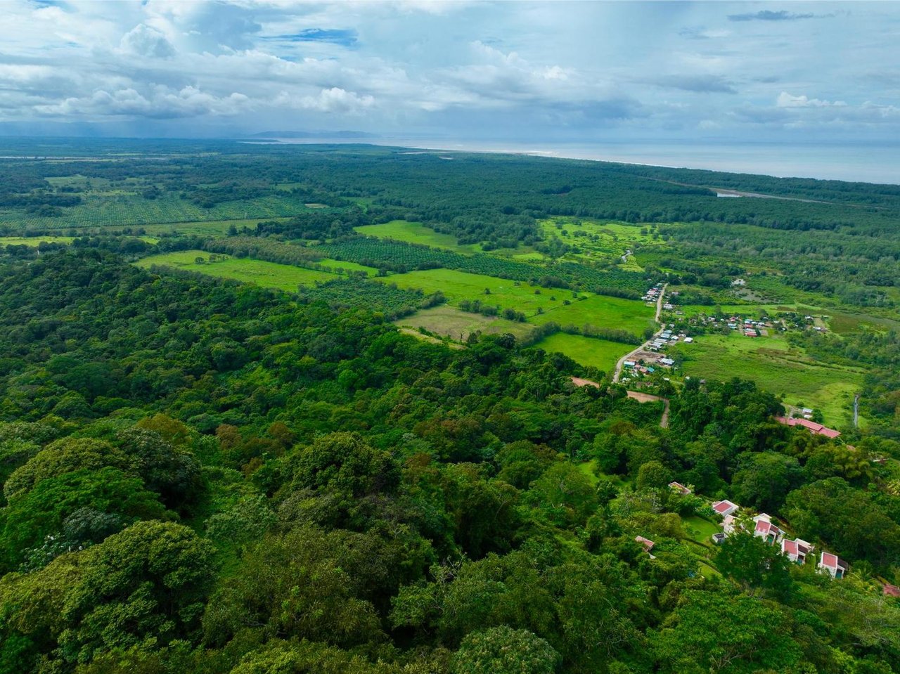 Private Waterfall Ocean View Land, Ojochal, Puntarenas
