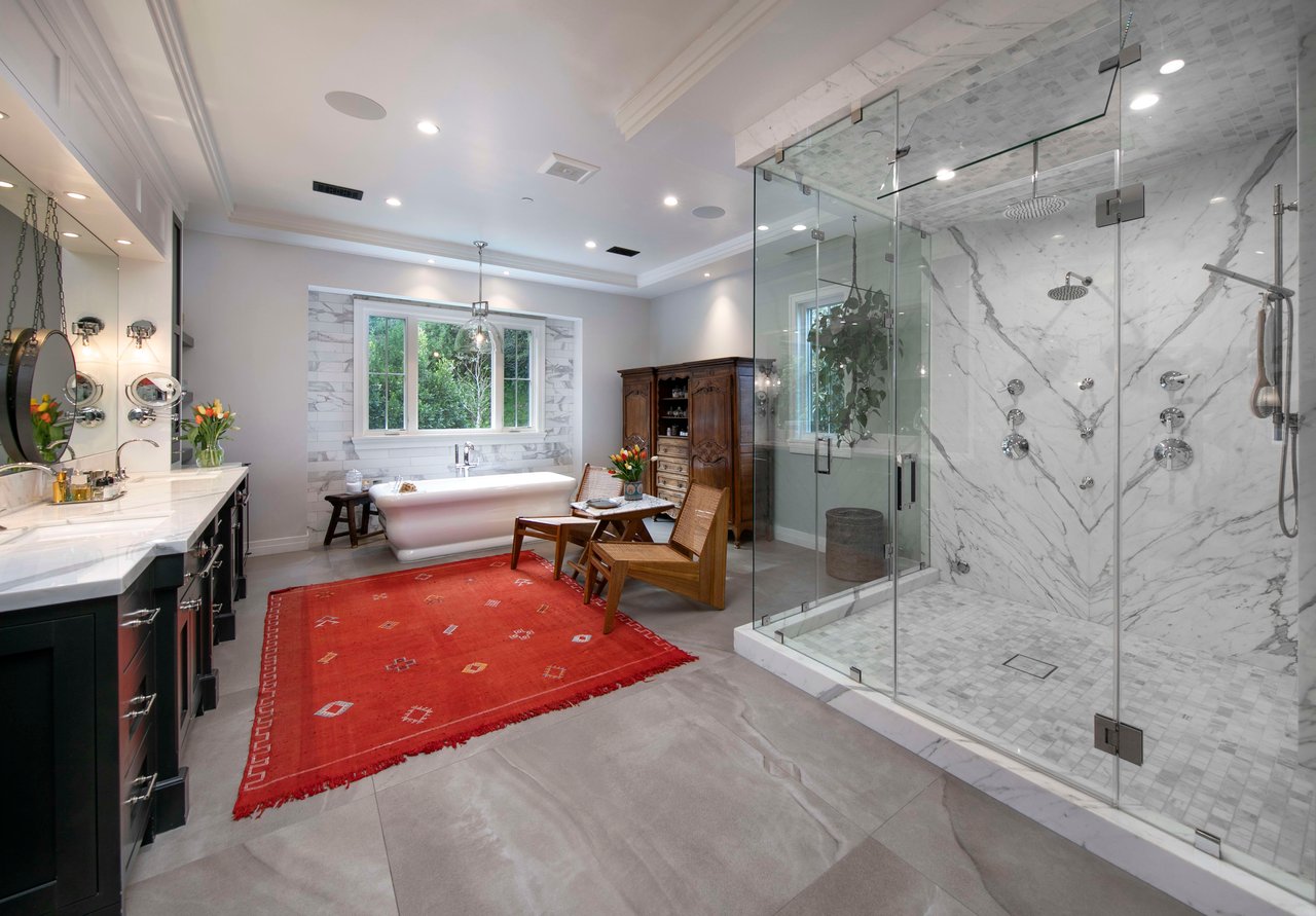 2333 Mandeville Canyon Rd