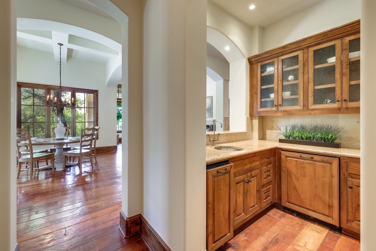7728 Escala Dr