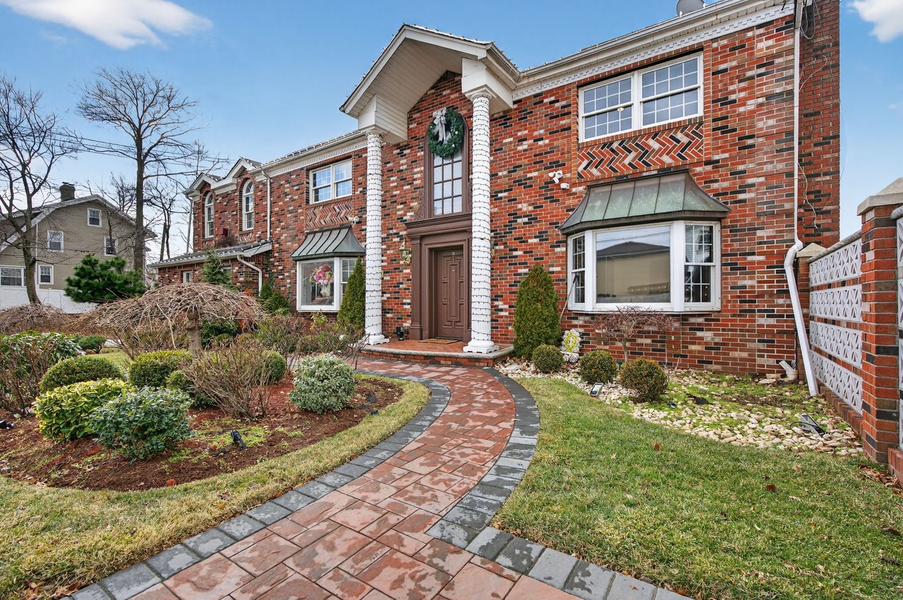 728 Huguenot Avenue, Huguenot Staten Island | Gorgeous Home Tour