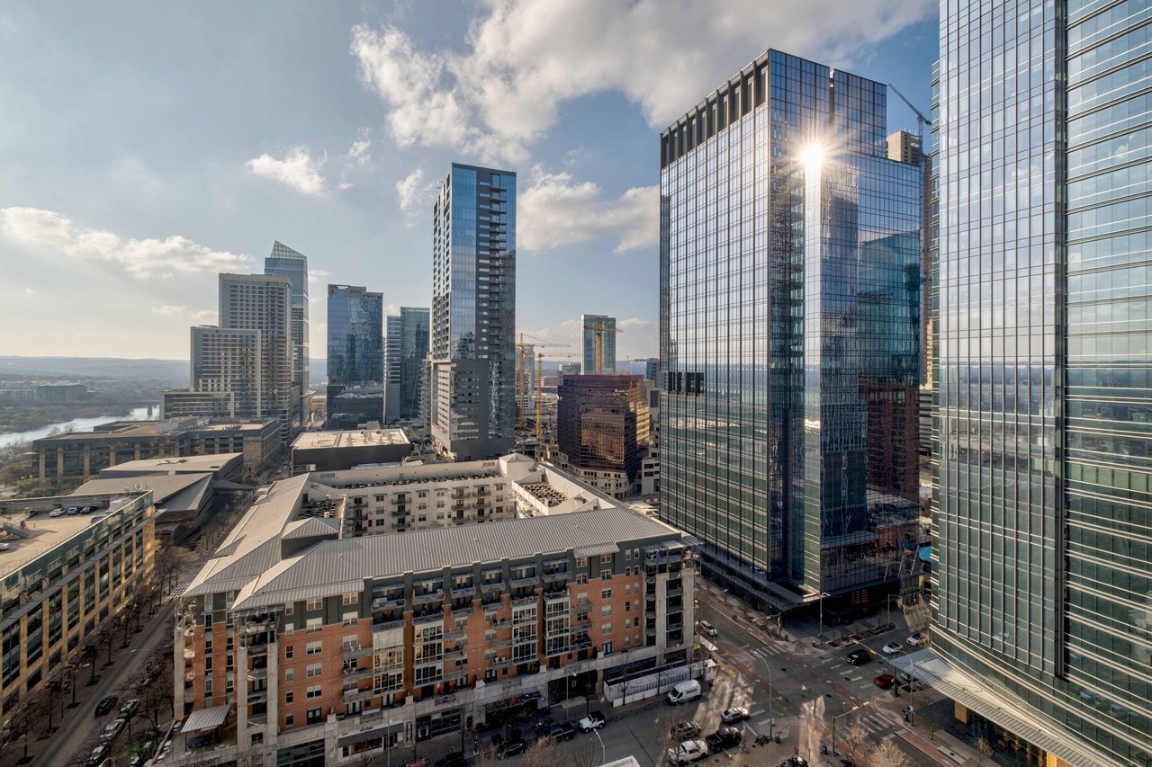 200 Congress Ave #18AE