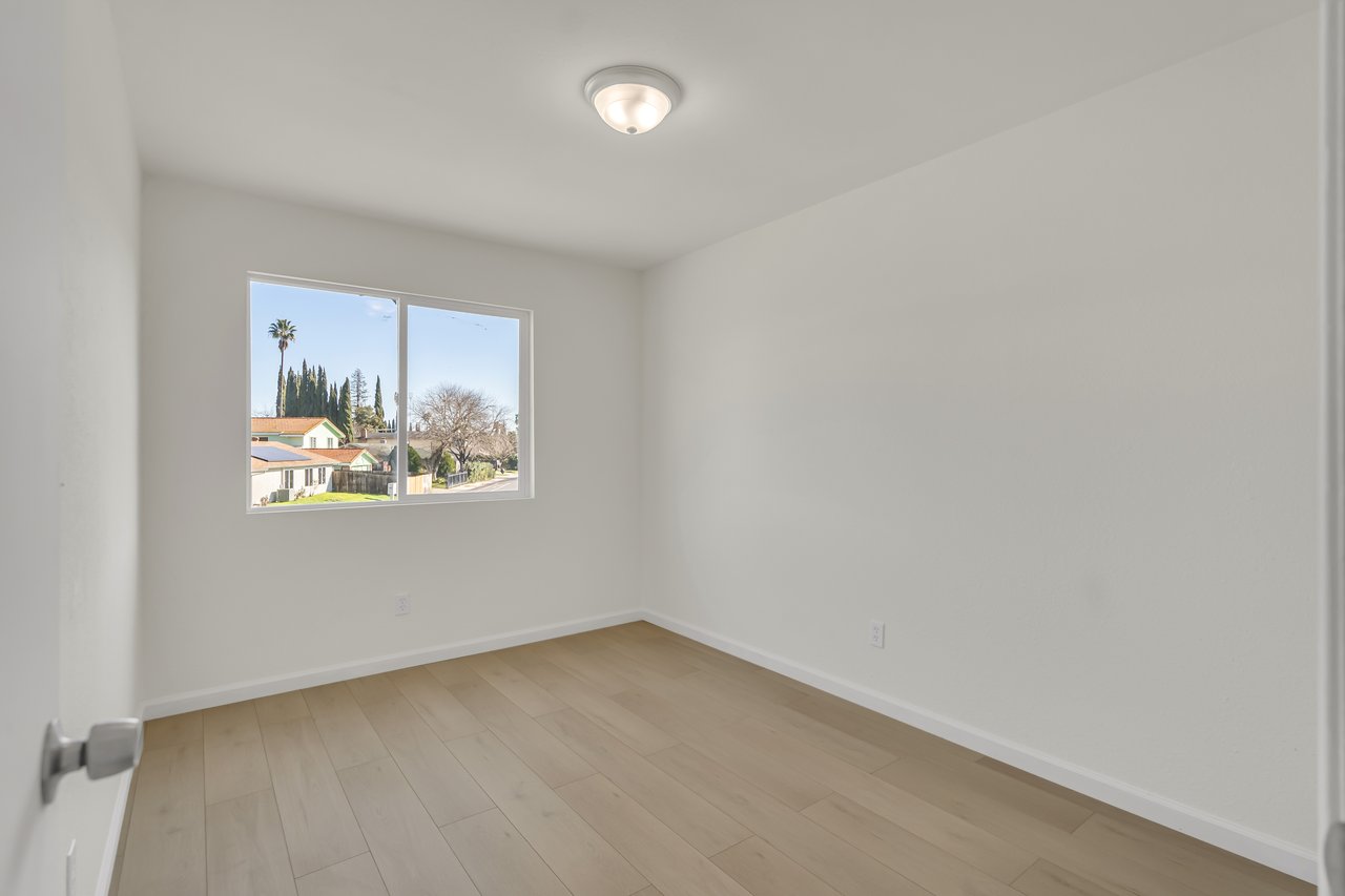 7422 PALMER HOUSE DR