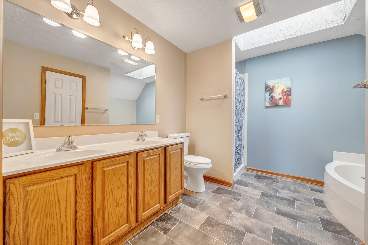 100 Sandpiper DR