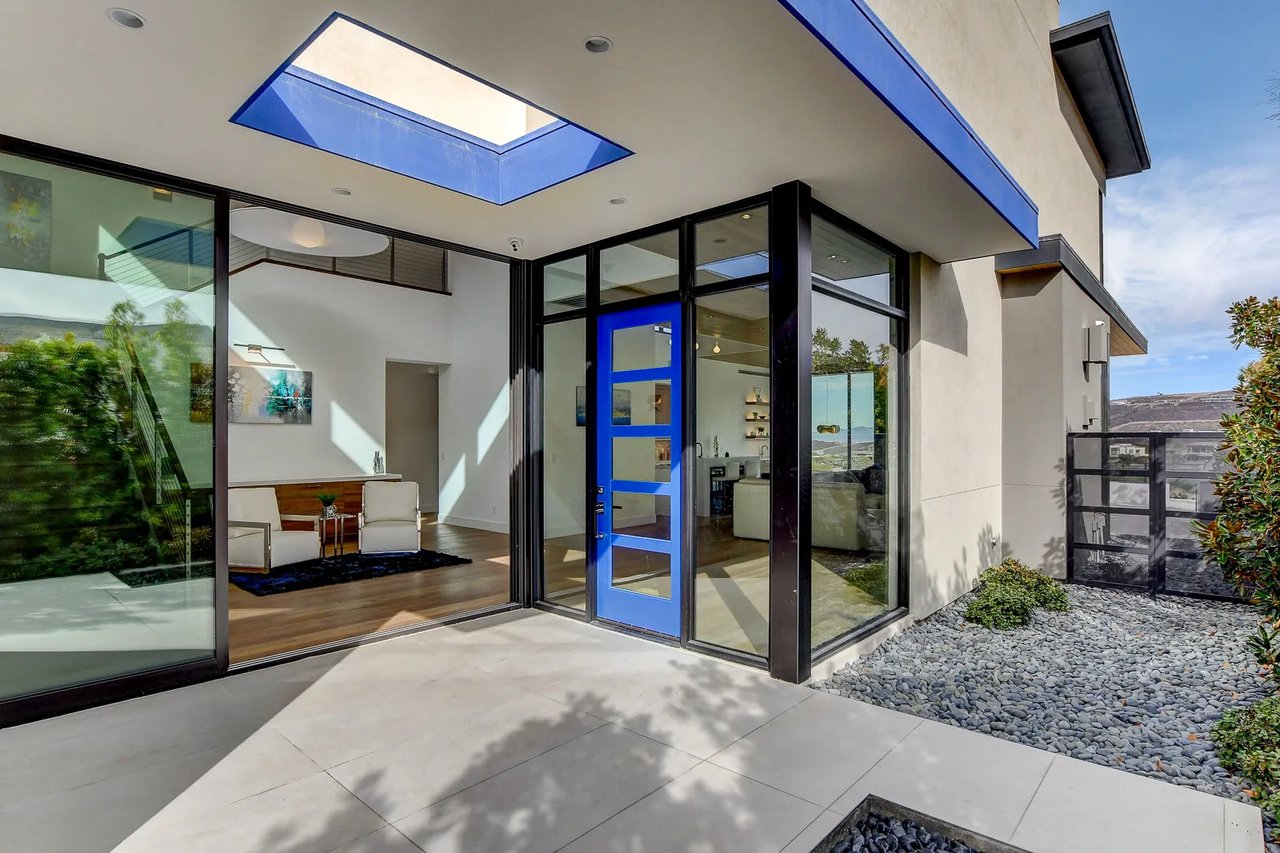 Modern Model Home for Sale in MacDonald Highlands