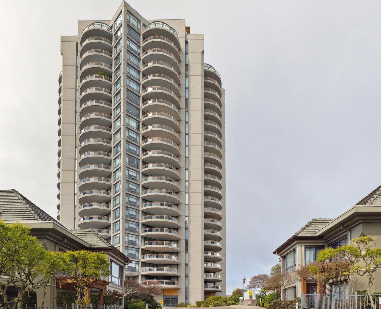 803-4425 Halifax Street, Burnaby