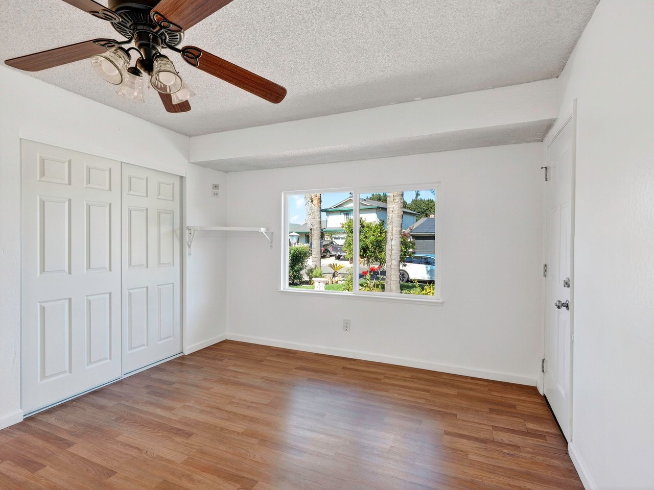 844 Cedarwood Ln