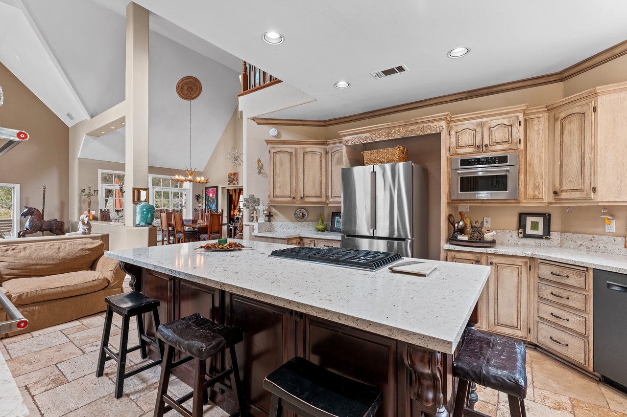 39455 Avenida La Cresta