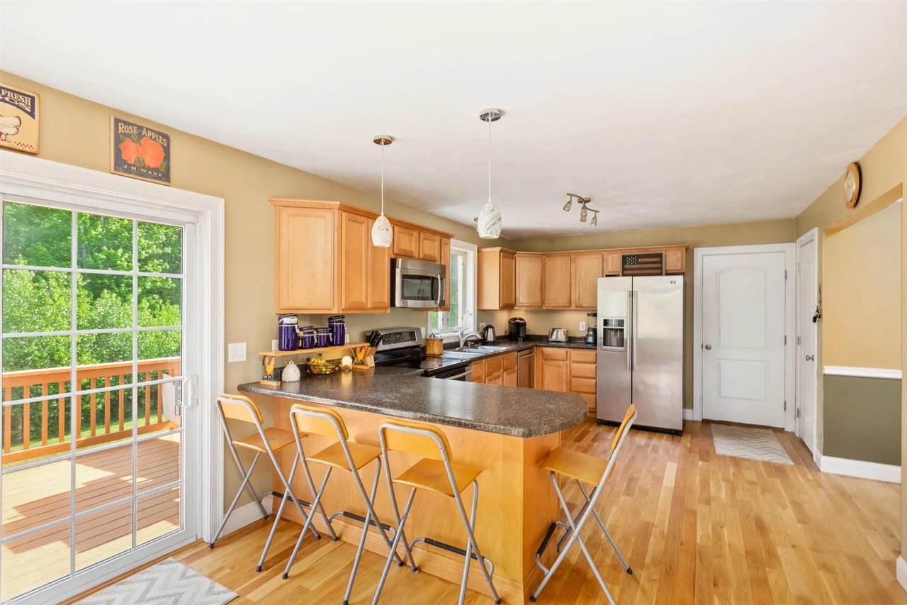 60 Spruce Ridge Dr
