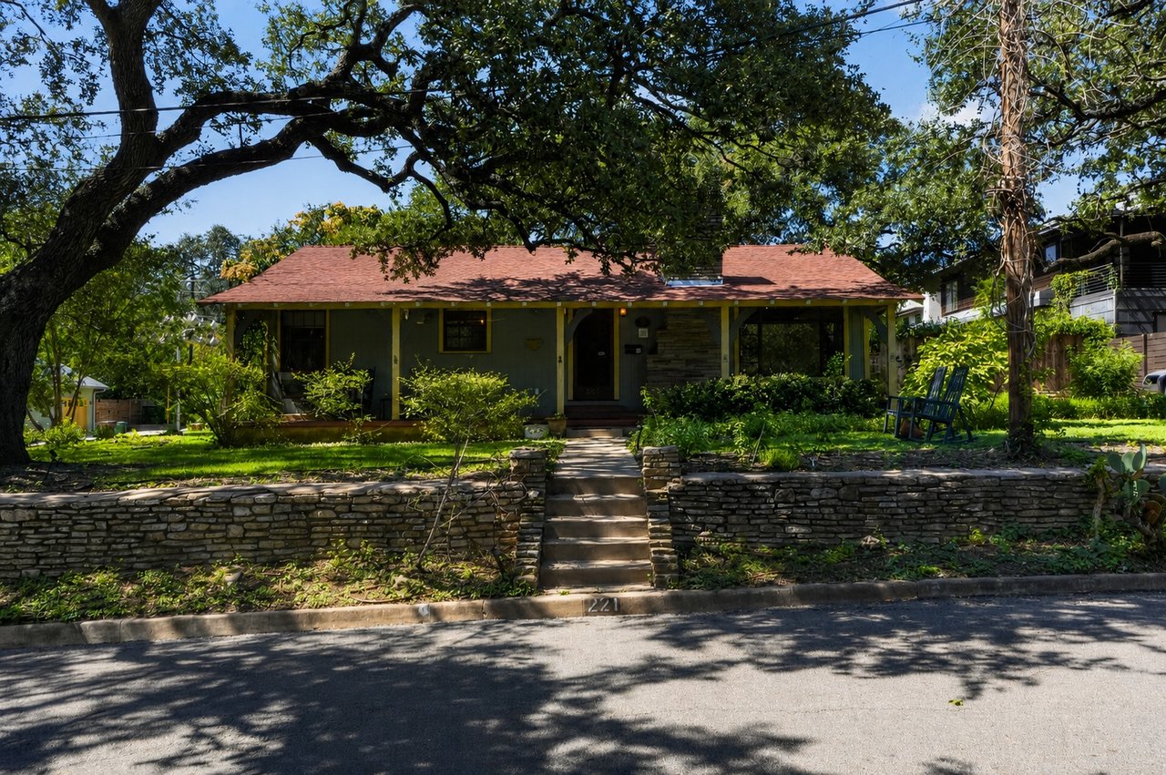 South Congress Luxury Compound for Lease