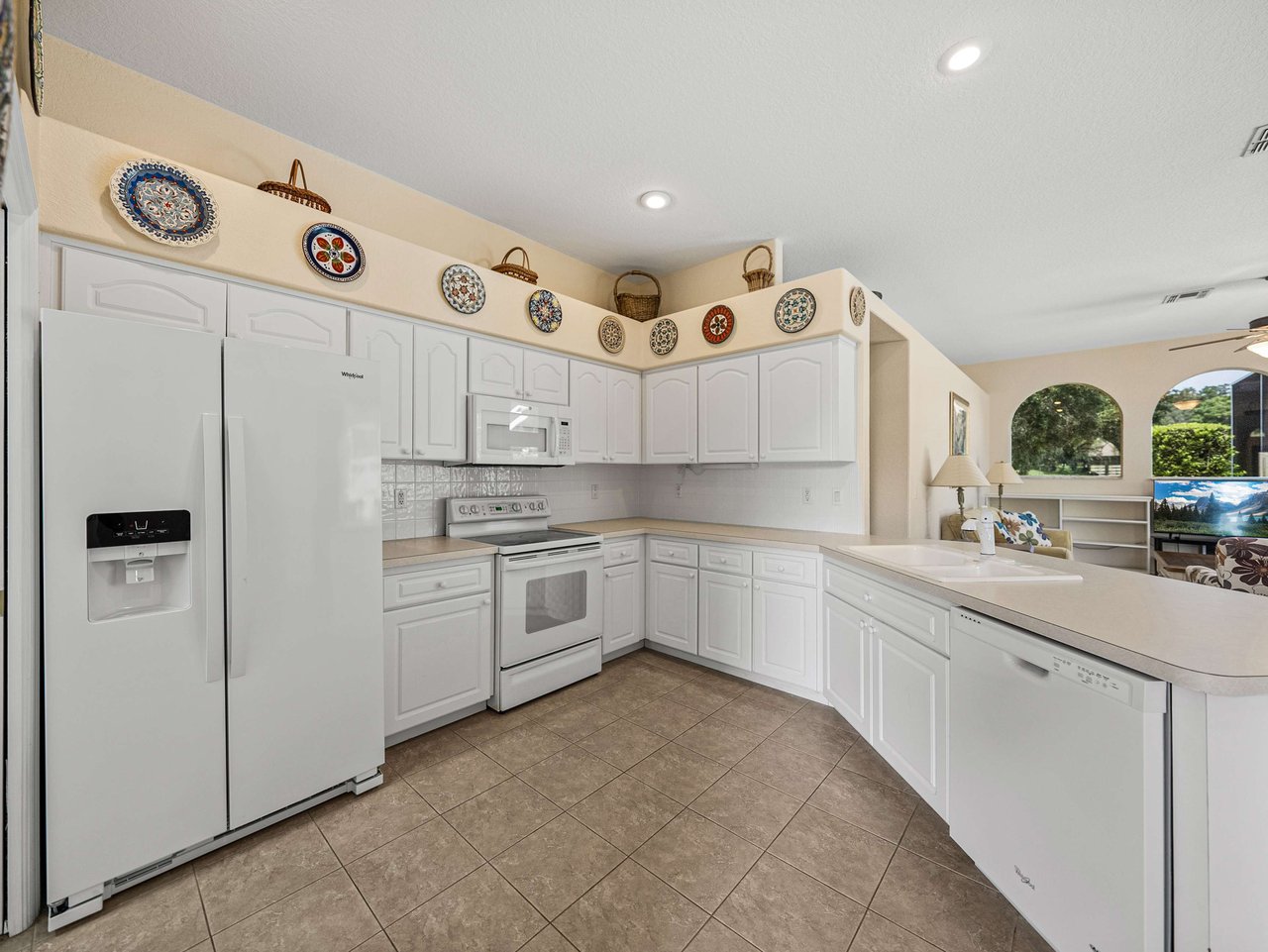 12427 FOREST HIGHLANDS DR